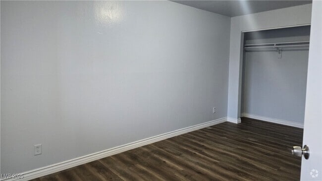 Building Photo - 716 N 11th St Unit 4 Rental