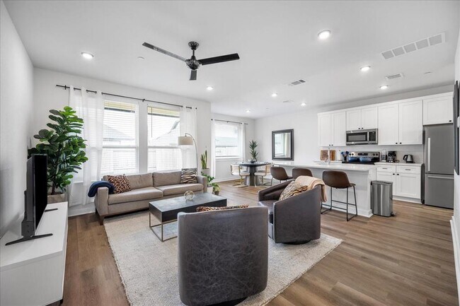 Photo - 2600 Gattis School Rd Unit 105