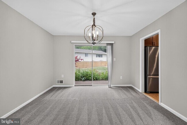 Photo - 4898 Wheatstone Dr