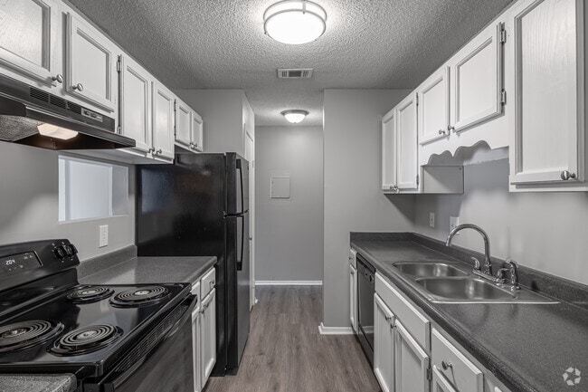 2BR, 2BA - 1,056SF - Kitchen