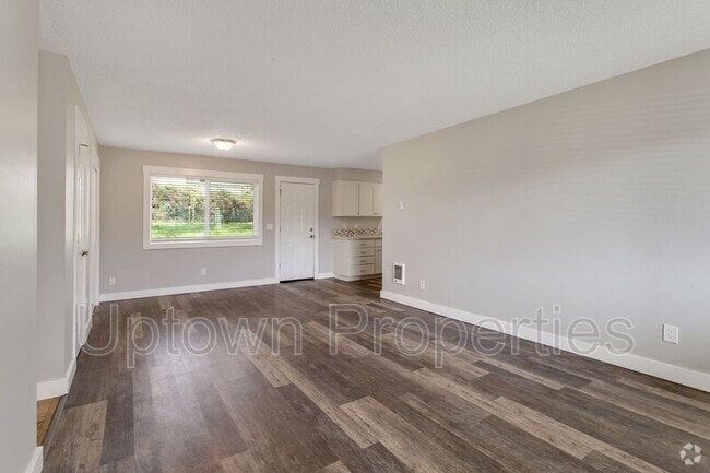 Building Photo - 8045 SW Thorn St Rental