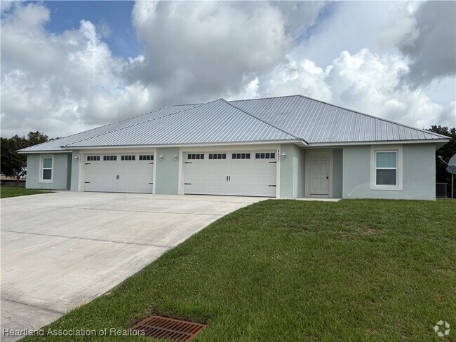 Building Photo - 8203 Cozumel Ln Rental