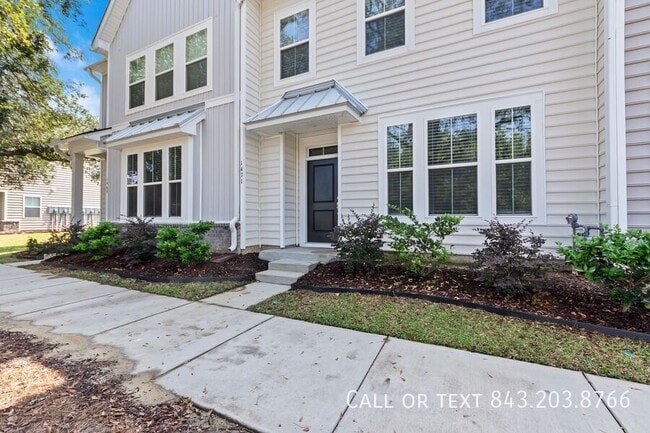 Photo - 1471 Central Ave