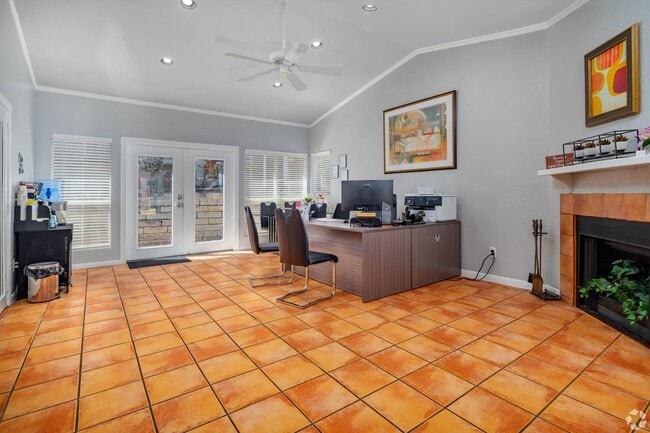 Oaks of Northgate Apartment Homes