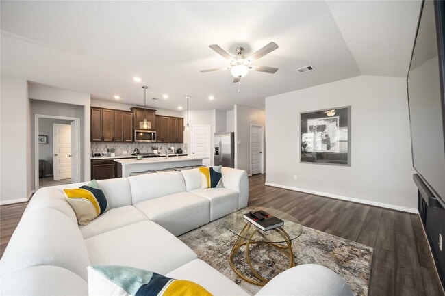 Photo - 6910 Lebec Dr