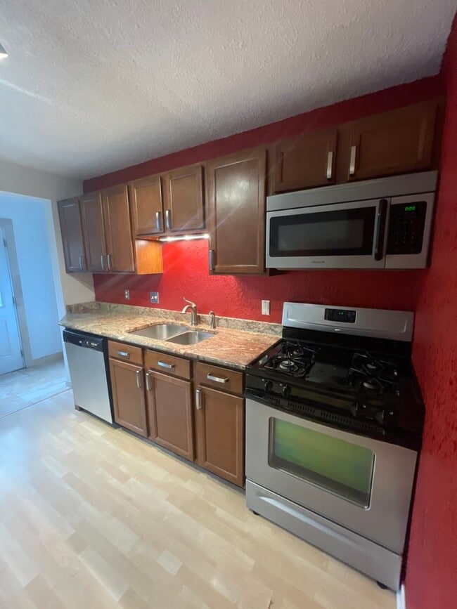 Photo - AVAILABLE December 15th - 3 Bed/1.5 Bath Home with Lake views!