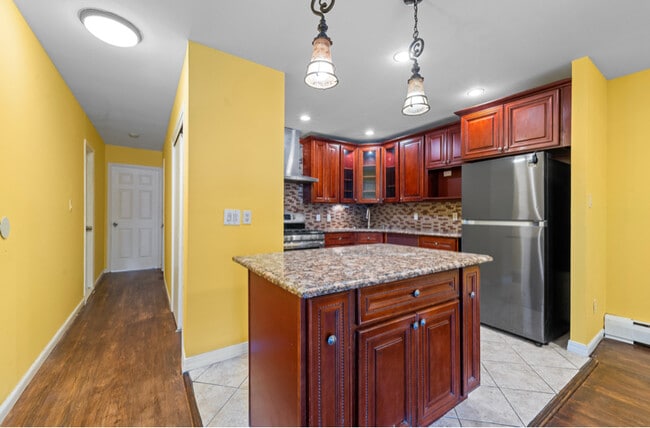 Photo - 42-38 Judge St