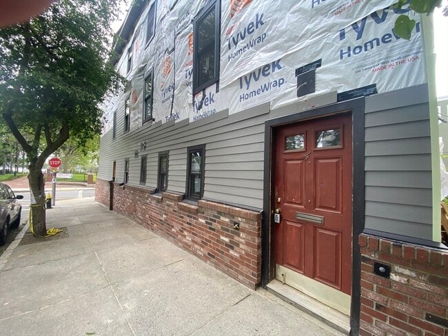 Photo - 110 Marginal St Apartments Unit 2