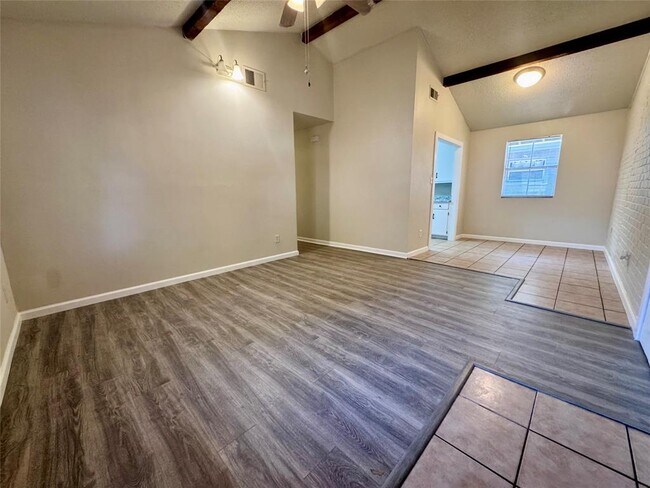 Photo - 6909 Cooper Ln