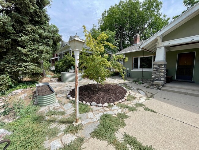 Photo - 502 N 200 W