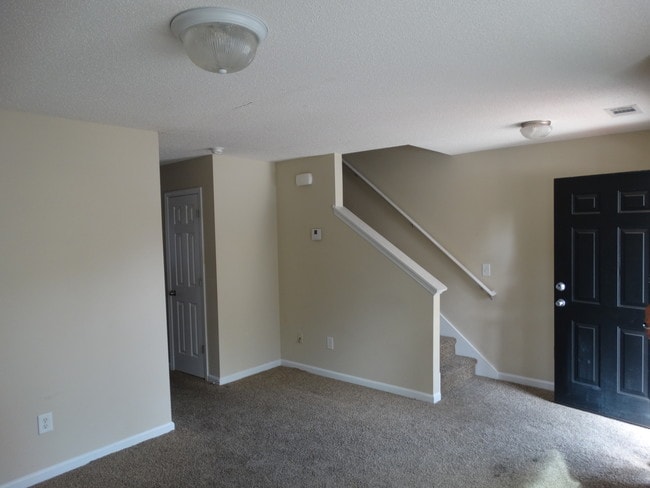 Photo - Vineyard Creek Apartments