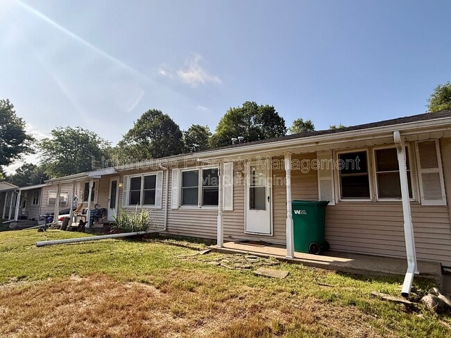 Building Photo - 2108 Woodbine Ave