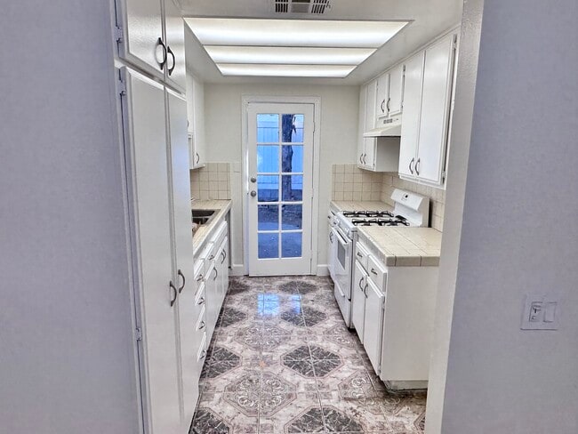 Photo - 14156 Oro Grande St