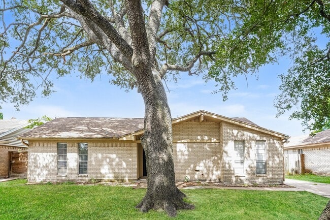 Building Photo - 6610 Rowell Ct