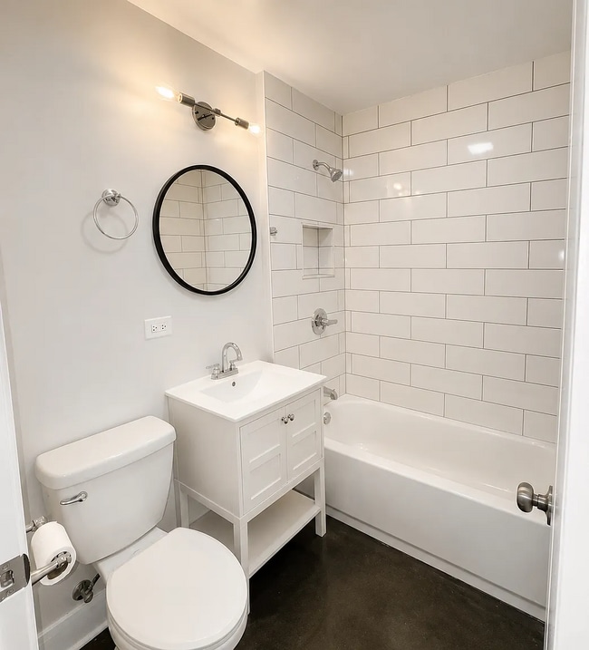 1905 N Kenneth Ave Unit 1905 N Kenneth Ave