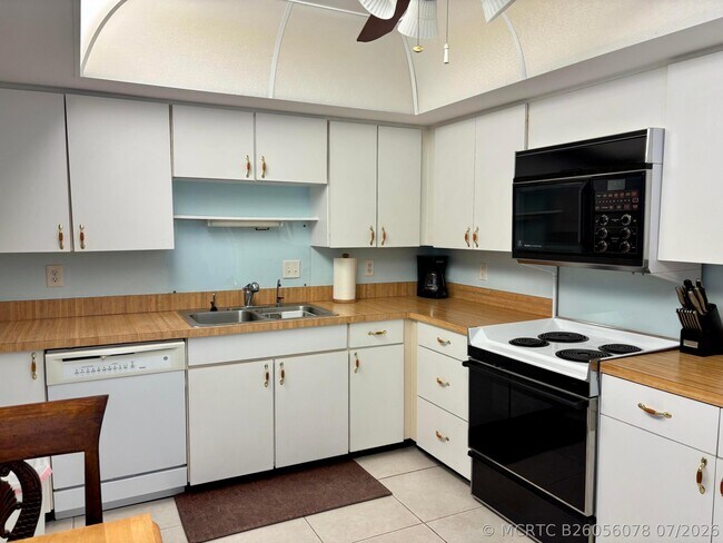 Photo - 3 SE Turtle Creek Dr Unit A