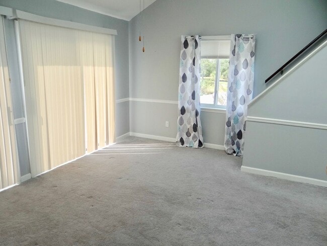 Building Photo - Spacious 2 bed/2 bath Deer Creek Villas-Su... Rental