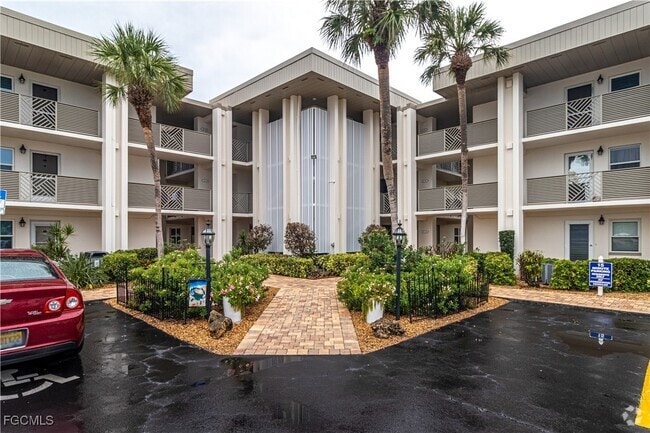 Building Photo - 6102 Augusta Dr Unit 315 Rental