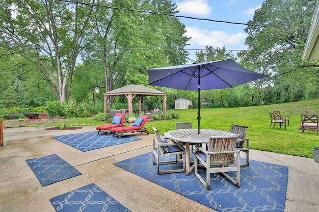 Photo - 16624 Elm Dr