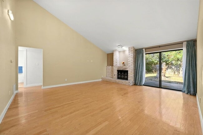 Photo - 11608 Big Trail