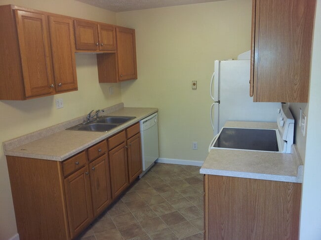 Building Photo - 8122 Verlynda Dr Unit Apt 6