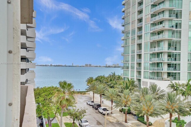 Photo - 505 NE 30th St Unidad 502 Rental