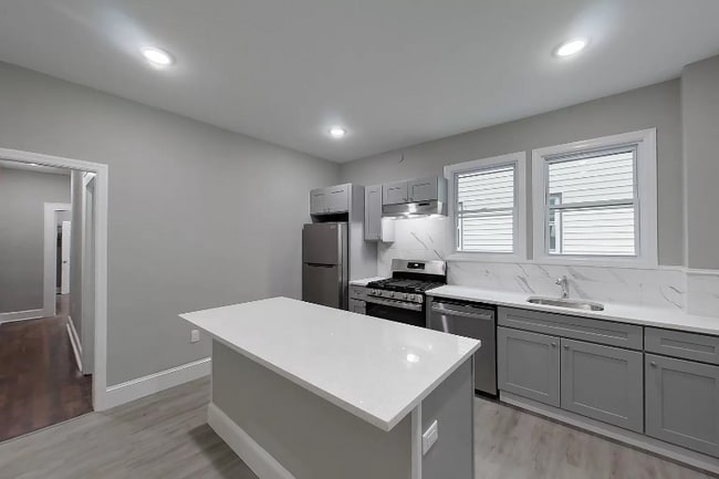 Photo - 7 Lombardy Pl Apartment Unit 1