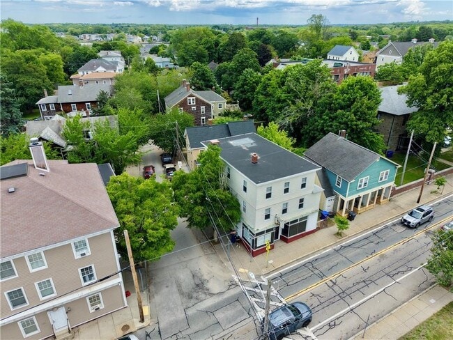 350 Main St Unit 3