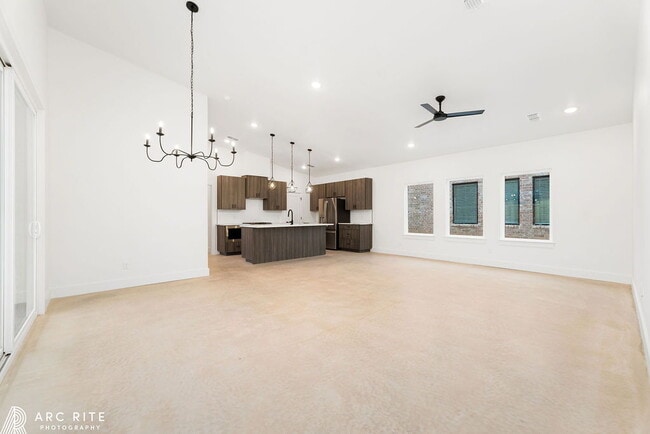 Photo - High End Luxury Home!