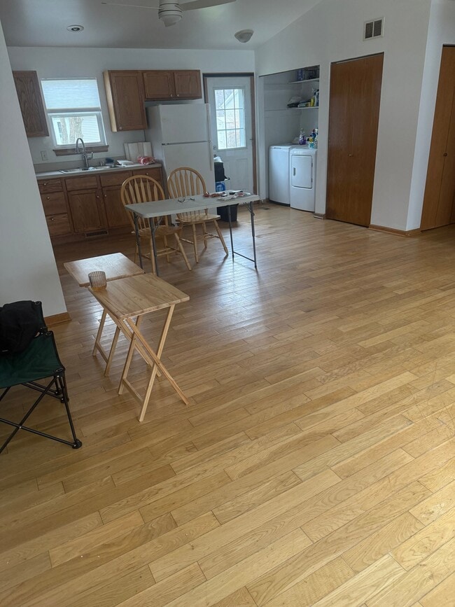 Photo - 2612 S Elmkirk Park