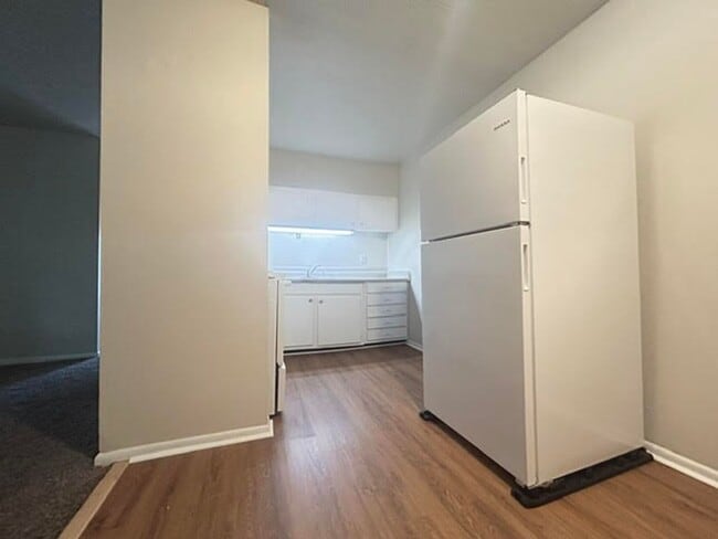 Photo - Spacious 1–3 Bedroom Apartments in South Louisville | Cedar Chase Unidad 206