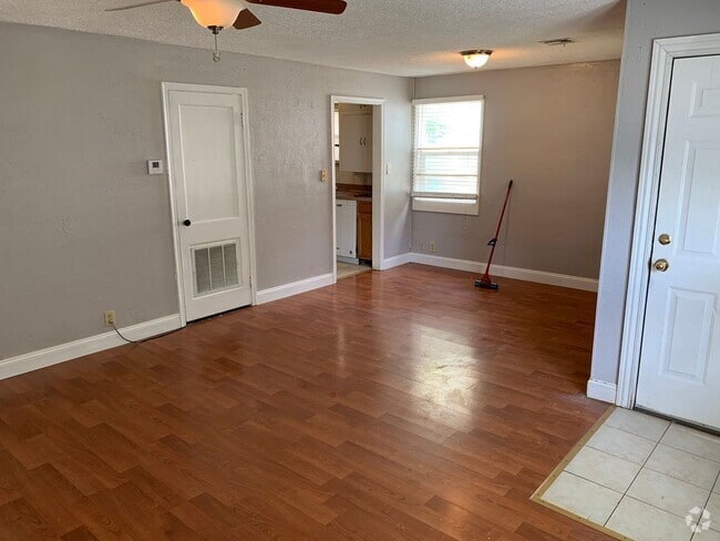 Building Photo - 1130 Pomeroy St Unit 1 Rental