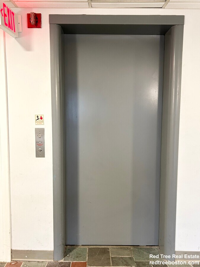 Photo - 2018 Commonwealth Ave Unit 33