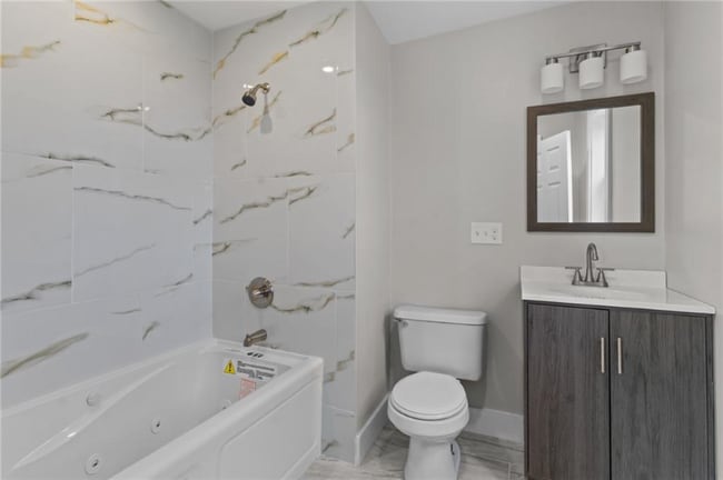 Photo - 382 Orms St Unidad #3