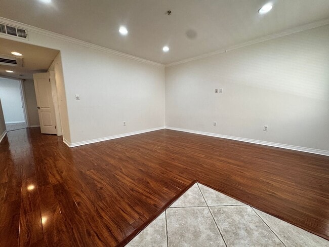 Photo - 13525 Vanowen St Unit 106