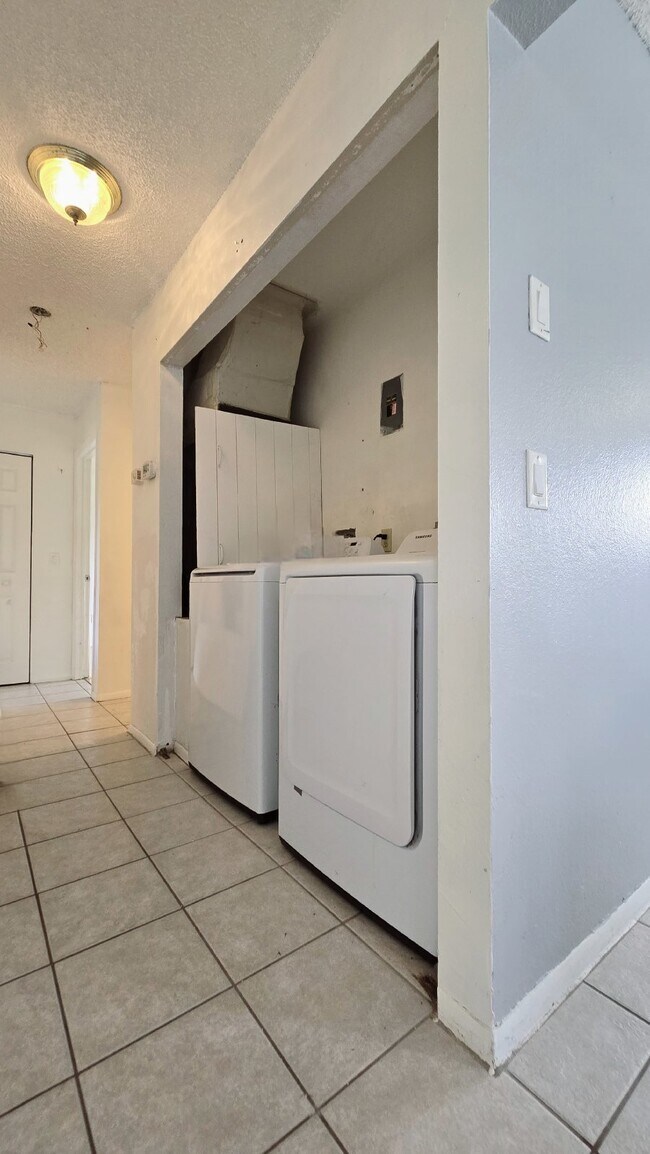 Photo - 17364 Sabrina Cir