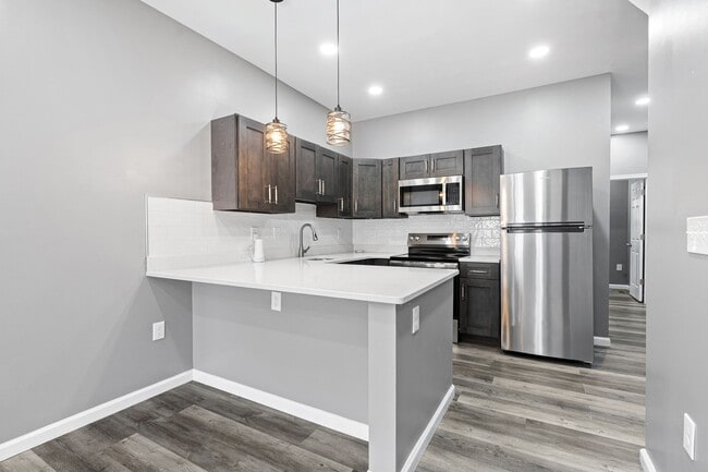 Photo - 2550 N 12th St