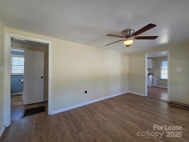 Photo - 8334 Oak Tree Rd