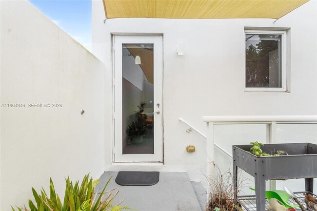 Photo - 10560 NW 64th Terrace Unidad NextGen