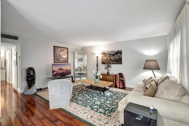 Photo - 288 Tuscany Ln Unit 288