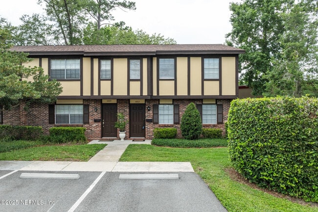 Photo - 4807 Evenlode Ln Unit B-1-D