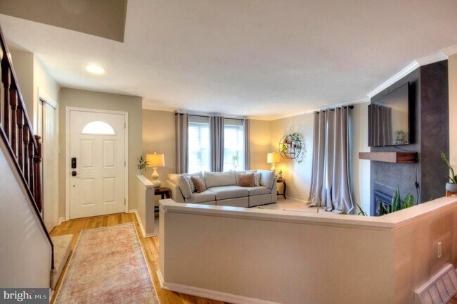 Photo - 708 Kings Croft Dr