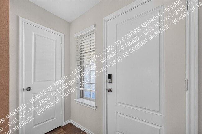 Photo - 6111 Shearwater Rd