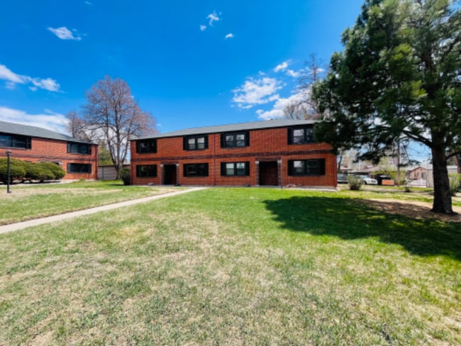 Photo - 2443 Paseo Rd