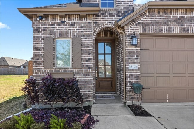 Photo - 13105 Sapphire Lake Ln
