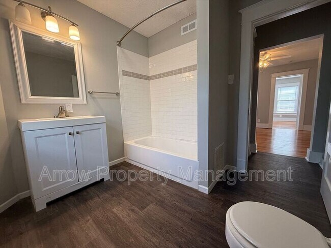 Photo - 1820 A St Unit 2