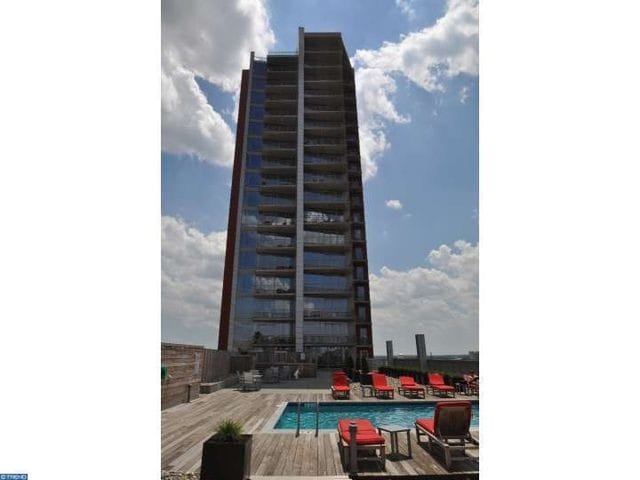 River Tower Building