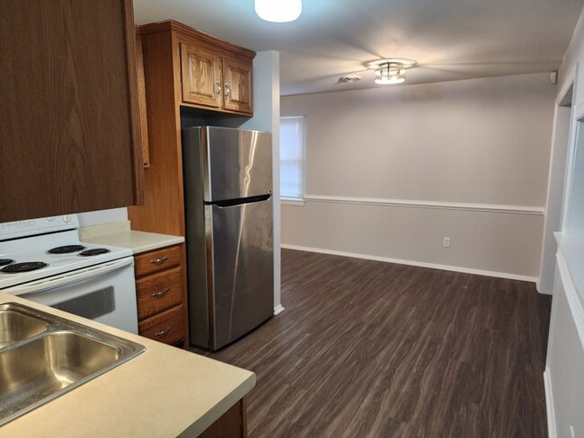 Photo - Updated 3 Bedroom, 1 bath with Large Backyard!