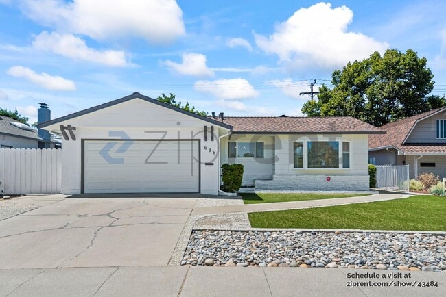 Building Photo - 686 Pomeroy Ave Rental