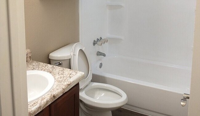 Photo - 501 Henderson Ave